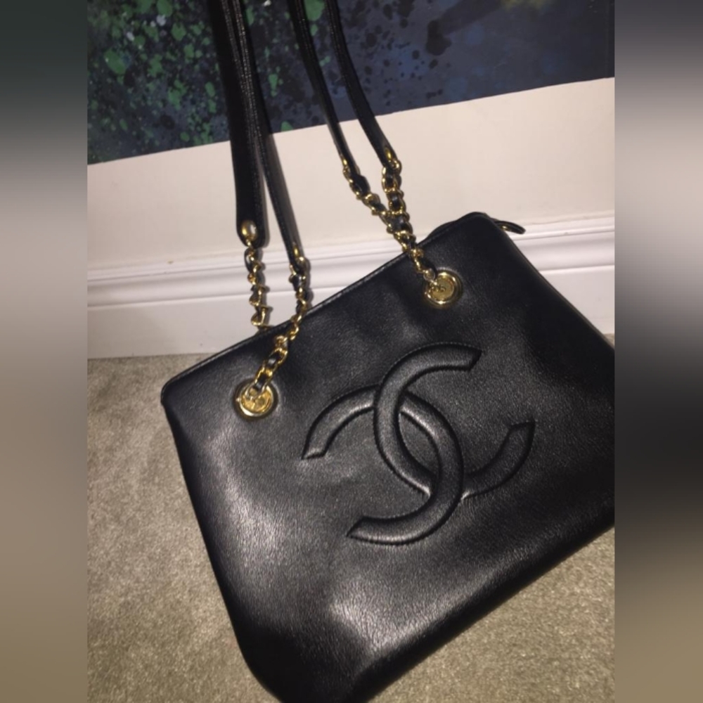 Authentic Chanel Leather Hand Bag - Picture 3 of 12